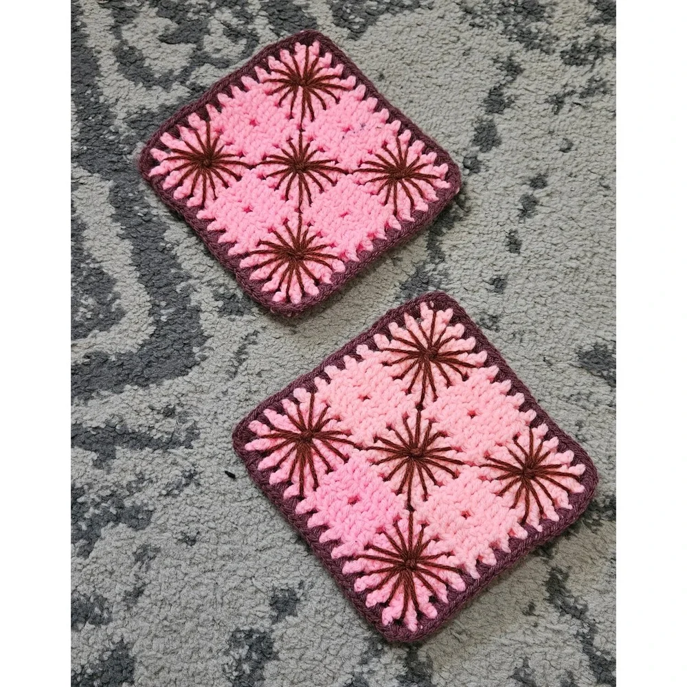 Vintage 70s Crochet Pot Holders Trivets Pink Brown Starburst Granny Square Set 2
